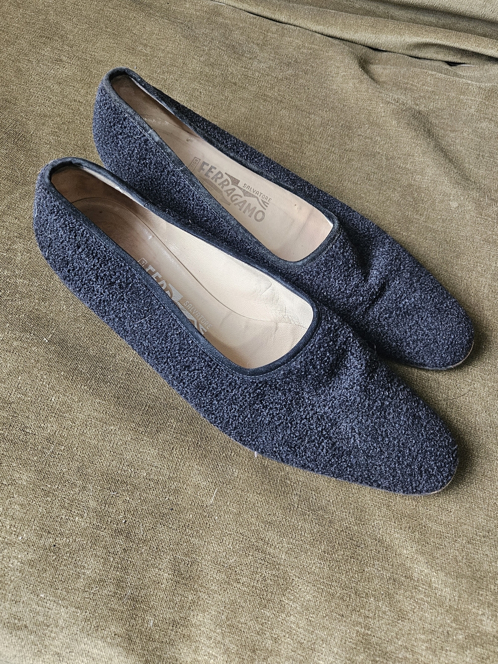 Salvatore Ferragamo Women's Black Bouclé Ballet Flats Size 10